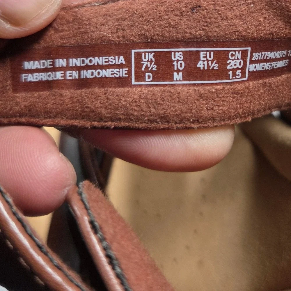 Clarks Collection Ultimate Comfort Wedge Sandal Women 10M Brown Leather Buckle